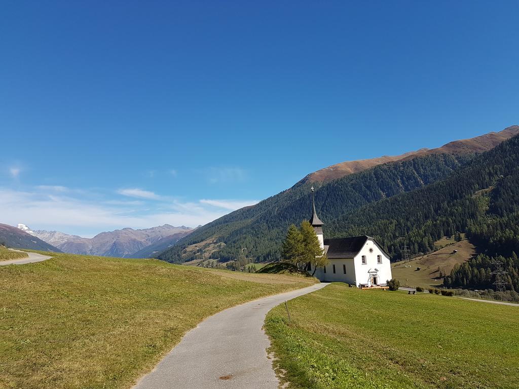 Chalet Daheim Reckingen Buitenkant foto